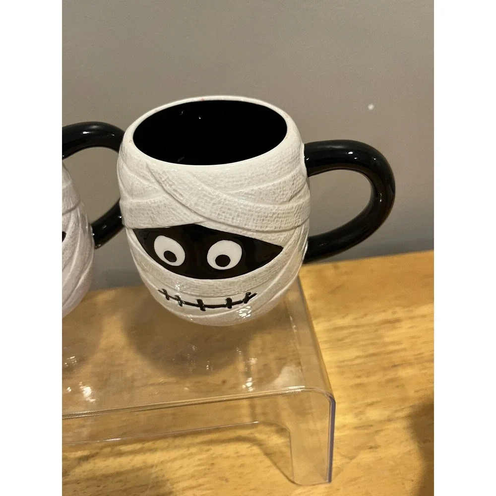 PIER 1 HALLOWEEN BANDAGED MUMMY COFFEE MUG Hand Painted‎ Black White Spooky (2)